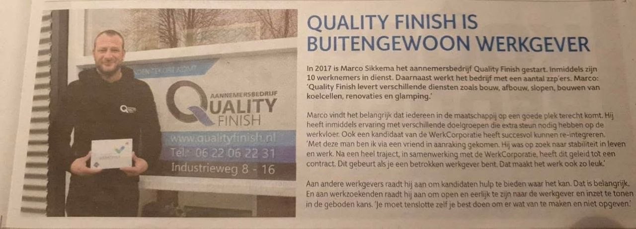 Krantenartikel met de kop Quality Finish is buitengewoon werkgever, met een foto van Marco Sikkema bij het Quality Finish-bord